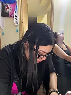 alissonfernandez  online show from 12/17/25, 12:48