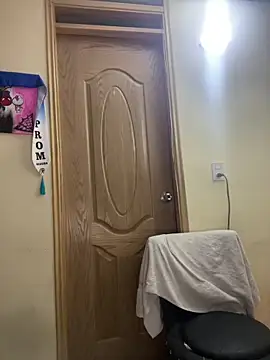 alissonfernandez  online show from 04/01/26, 10:05