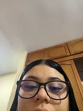 alissonfernandez  online show from 10/21/25, 03:33