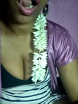 Snapshot of Villageammu18 chatting on 03/15/26, 09:38 Villageammu18 online show from 03/15/26, 09:38