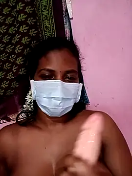 Snapshot of Villageammu18 chatting on 04/01/26, 05:43 Villageammu18 online show from 04/01/26, 05:43