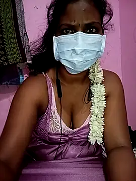 Snapshot of Villageammu18 chatting on 03/08/26, 04:21 Villageammu18 online show from 03/08/26, 04:21