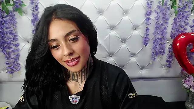 Snapshot of Lovely_celeste chatting on 03/11/25, 06:08 Lovely celeste online show from 03/11/25, 06:08