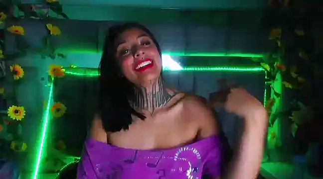 Snapshot of Lovely_celeste chatting on 02/15/25, 05:41 Lovely celeste online show from 02/15/25, 05:41