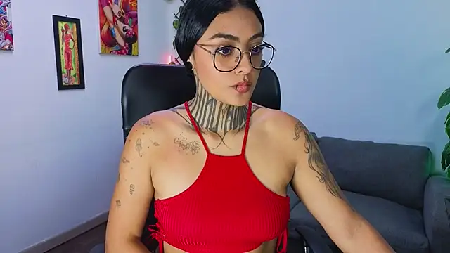 Snapshot of Lovely_celeste chatting on 07/17/26, 01:52 Lovely celeste online show from 07/17/26, 01:52