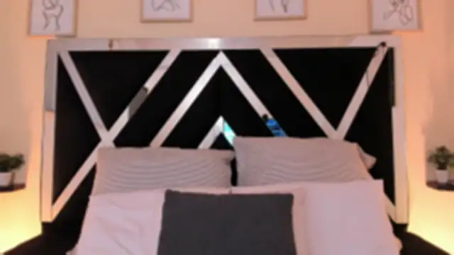 Snapshot of marian_pinzon chatting on 09/25/25, 02:39 marian pinzon online show from 09/25/25, 02:39