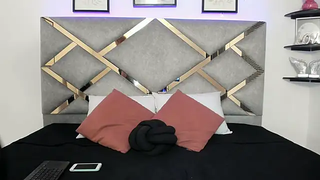 Snapshot of marian_pinzon chatting on 03/19/25, 02:37 marian pinzon online show from 03/19/25, 02:37