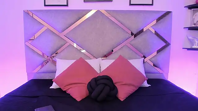 Snapshot of marian_pinzon chatting on 03/20/25, 02:40 marian pinzon online show from 03/20/25, 02:40