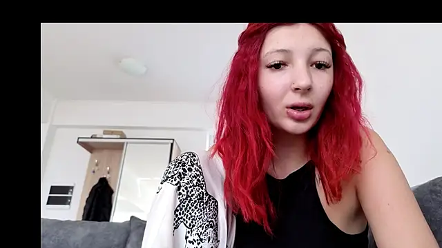 Snapshot of Alissa_kiss chatting on 10/02/25, 10:51 Alissa kiss online show from 10/02/25, 10:51
