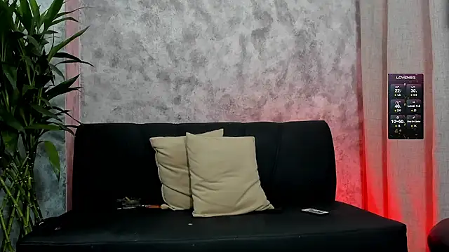 boyc022  online show from 12/19/25, 11:40