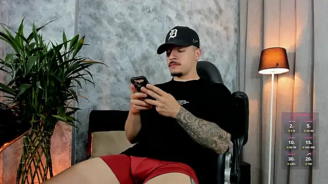 boyc022  online show from 03/27/26, 12:41