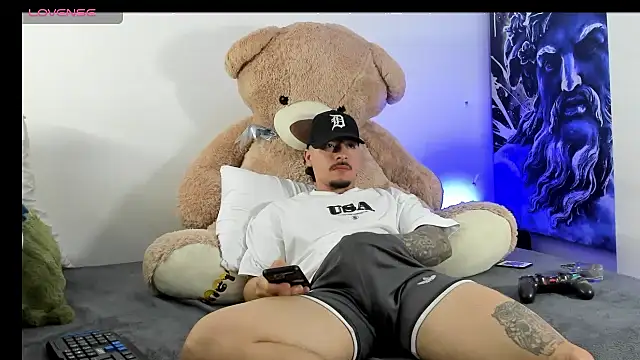 boyc022  online show from 01/11/26, 05:42