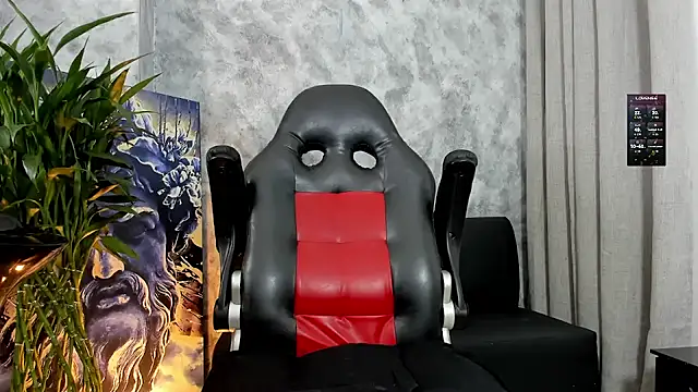 boyc022  online show from 11/05/25, 11:57