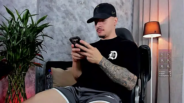 boyc022  online show from 03/08/26, 04:54