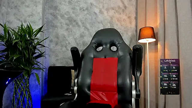 boyc022  online show from 12/16/25, 02:54