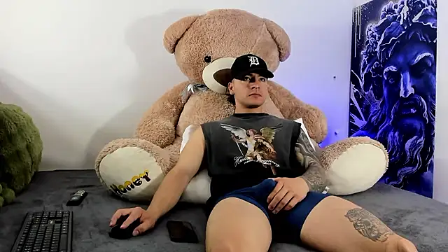 boyc022  online show from 01/14/26, 03:26