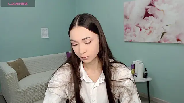 Snapshot of AmyJonas chatting on 10/08/25, 04:47 AmyJonas online show from 10/08/25, 04:47