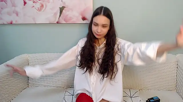 Snapshot of AmyJonas chatting on 03/06/25, 10:52 AmyJonas online show from 03/06/25, 10:52