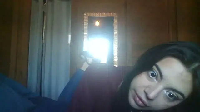 Snapshot of isabella048 chatting on 09/14/25, 03:23 isabella048 online show from 09/14/25, 03:23