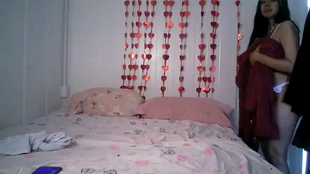 Snapshot of isabella048 chatting on 09/20/25, 07:41 isabella048 online show from 09/20/25, 07:41
