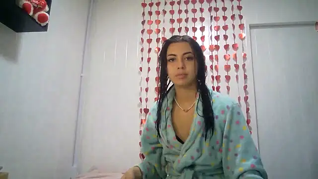 Snapshot of isabella048 chatting on 09/23/25, 11:56 isabella048 online show from 09/23/25, 11:56