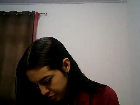 Snapshot of isabella048 chatting on 09/08/25, 05:45 isabella048 online show from 09/08/25, 05:45