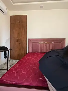 Emmy kapoor online show from 01/12/26, 05:47