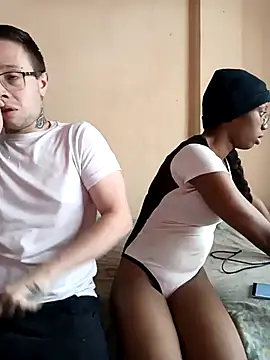 Snapshot of Ashanti_and__alejo chatting on 03/08/25, 07:09 Ashanti and alejo online show from 03/08/25, 07:09