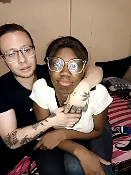 Snapshot of Ashanti_and__alejo chatting on 01/12/25, 01:11 Ashanti and alejo online show from 01/12/25, 01:11