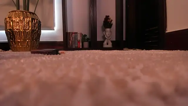 LunaMystyque online show from 04/08/26, 07:15