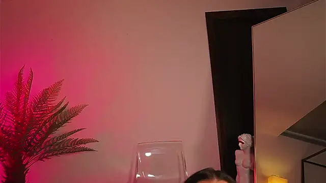 Snapshot of LunaMystyque chatting on 09/20/25, 08:14 LunaMystyque online show from 09/20/25, 08:14