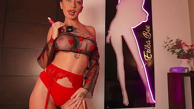 Snapshot of LunaMystyque chatting on 10/29/25, 09:03 LunaMystyque online show from 10/29/25, 09:03