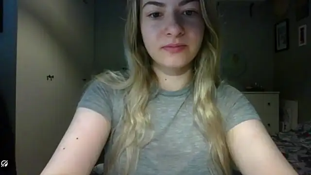 Snapshot of ROSIEx_sweet chatting on 05/14/26, 06:43 ROSIEx sweet online show from 05/14/26, 06:43