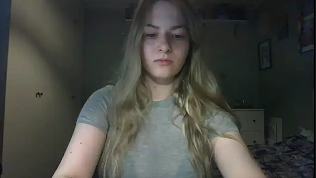 Snapshot of ROSIEx_sweet chatting on 10/16/25, 06:43 ROSIEx sweet online show from 10/16/25, 06:43