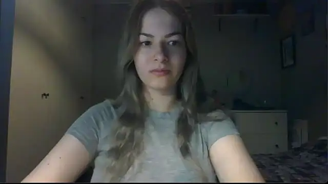 Snapshot of ROSIEx_sweet chatting on 10/10/25, 06:47 ROSIEx sweet online show from 10/10/25, 06:47
