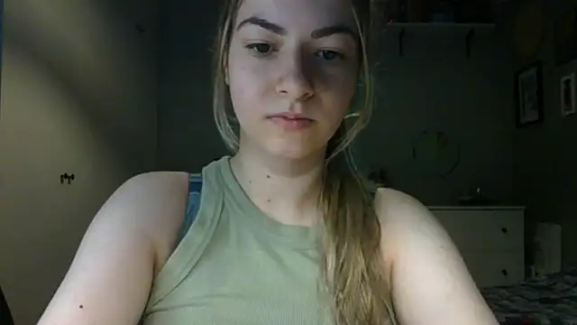 Snapshot of ROSIEx_sweet chatting on 05/21/26, 06:44 ROSIEx sweet online show from 05/21/26, 06:44
