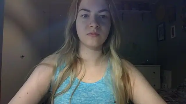 Snapshot of ROSIEx_sweet chatting on 04/14/26, 06:40 ROSIEx sweet online show from 04/14/26, 06:40