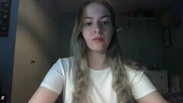 Snapshot of ROSIEx_sweet chatting on 10/09/25, 07:20 ROSIEx sweet online show from 10/09/25, 07:20
