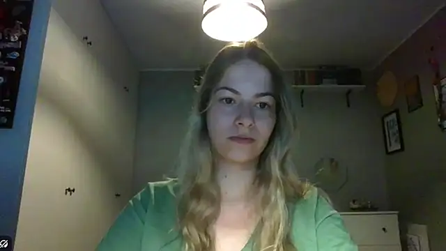 Snapshot of ROSIEx_sweet chatting on 09/11/25, 06:46 ROSIEx sweet online show from 09/11/25, 06:46