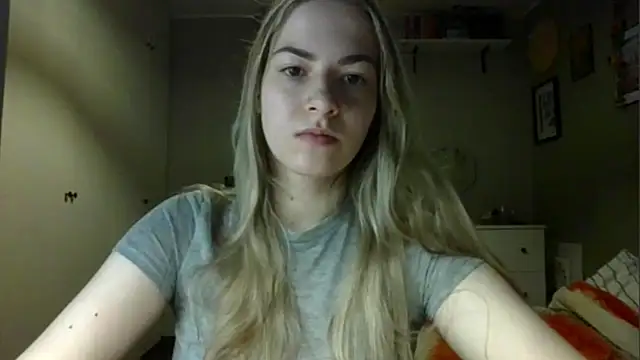 Snapshot of ROSIEx_sweet chatting on 12/22/25, 08:14 ROSIEx sweet online show from 12/22/25, 08:14