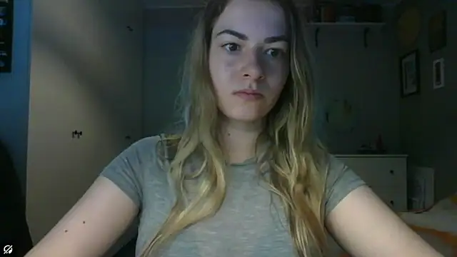 Snapshot of ROSIEx_sweet chatting on 07/13/26, 06:46 ROSIEx sweet online show from 07/13/26, 06:46