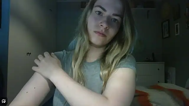 Snapshot of ROSIEx_sweet chatting on 07/15/26, 06:53 ROSIEx sweet online show from 07/15/26, 06:53
