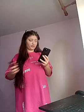 kila lo online show from 11/05/25, 10:40