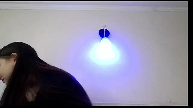 kila lo online show from 02/16/25, 02:10