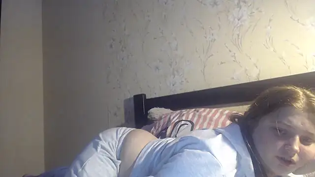 kila lo online show from 02/24/26, 09:04