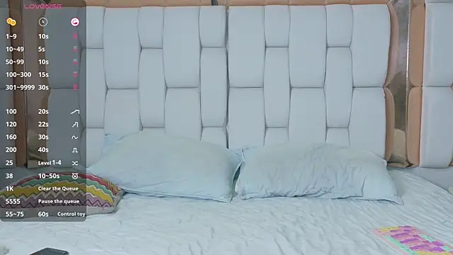 hornybarelylegalgirl online show from 09/11/25, 07:25