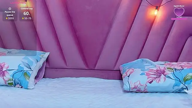 hornybarelylegalgirl online show from 02/12/26, 12:16