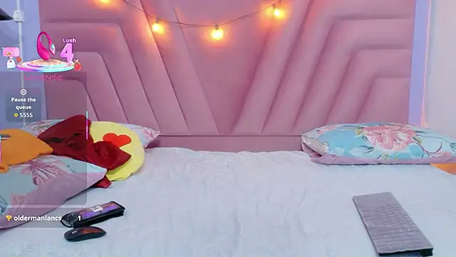 hornybarelylegalgirl online show from 01/12/26, 12:45