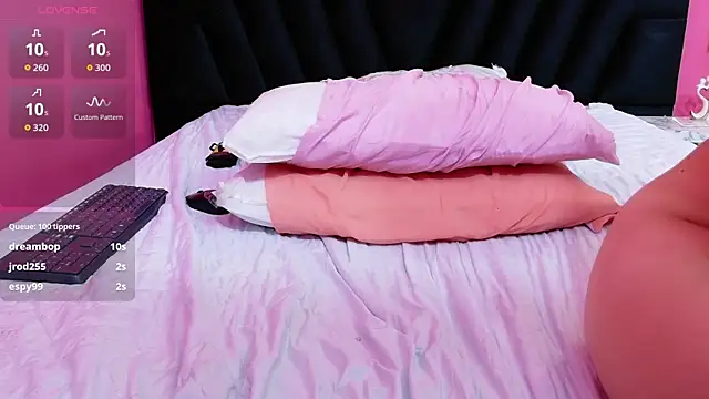 hornybarelylegalgirl online show from 11/03/25, 12:16