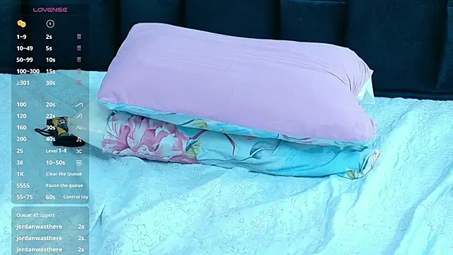 hornybarelylegalgirl online show from 03/09/26, 12:14